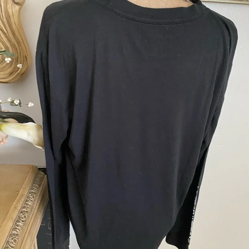 Nwot True Religion long sleeve t-shirt size XXL.